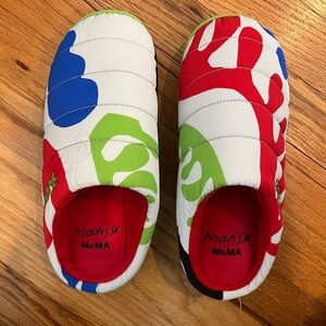 Moma Subu Slippers inspired by Henri Matisse - Red, Blue, Green